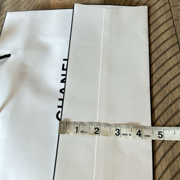 Small Chanel 🇫🇷 Shopping 🛍️ Bag 💼 Channel ribbon 🎀 tied to braided handle. - Picture 15 of 17